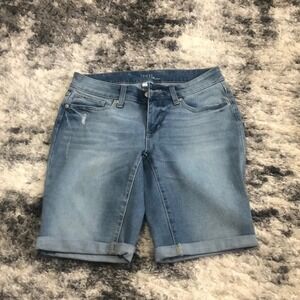 Time and Tru Womens Blue Denim Bermuda‎ Shorts Cuffed Stretch Casual